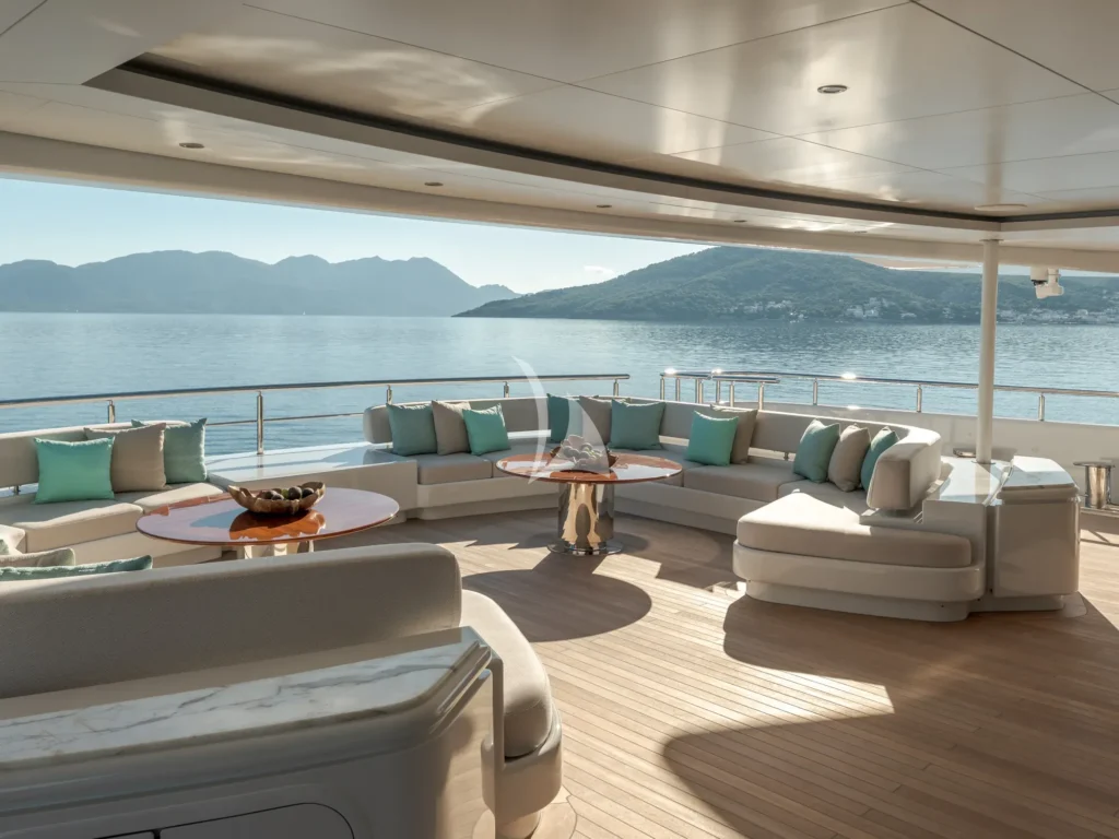 Main aft deck