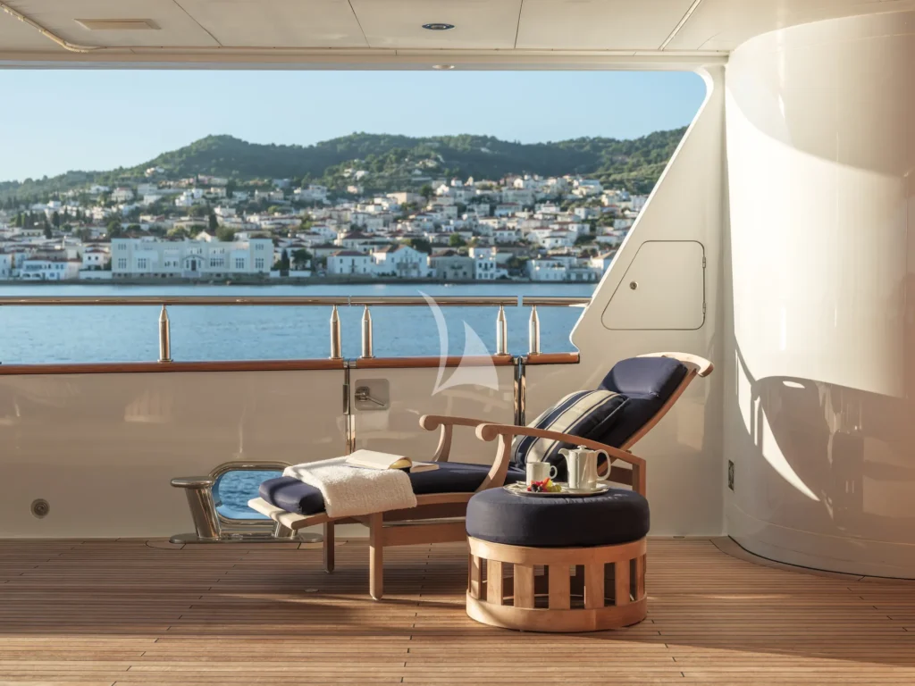 Main deck aft