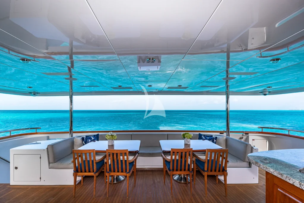 Main deck aft