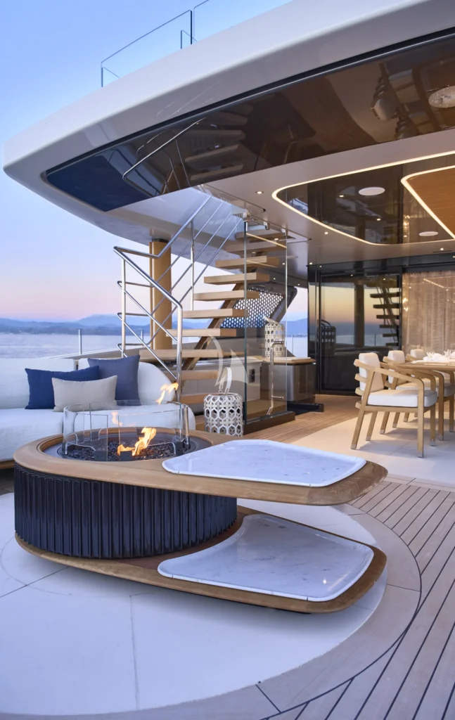 Upper Deck - fire pit