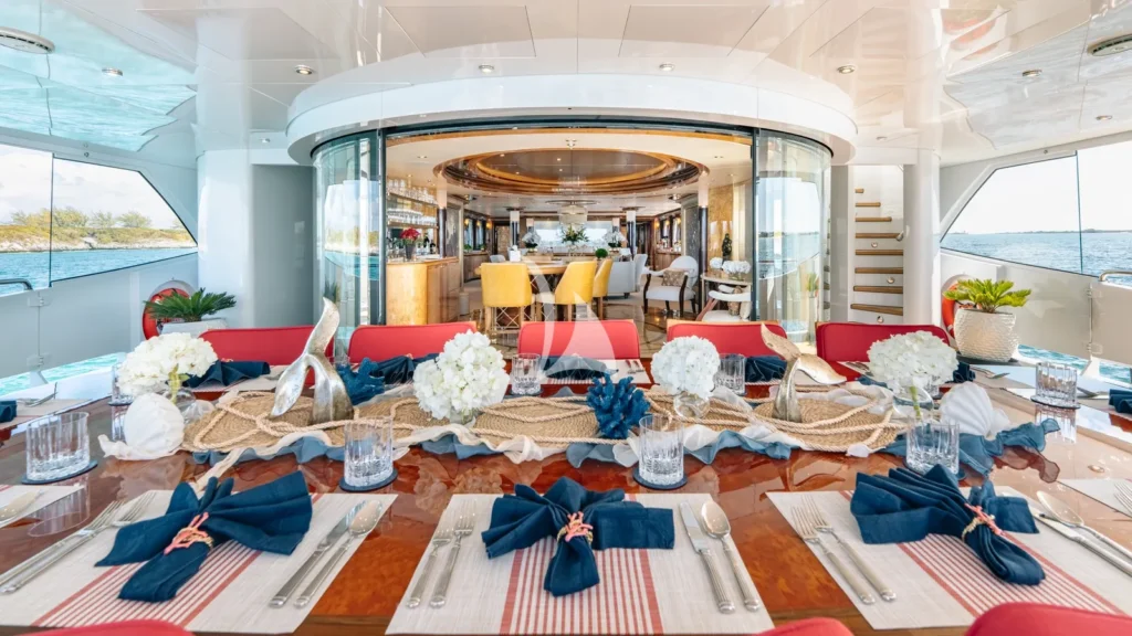 Main deck aft