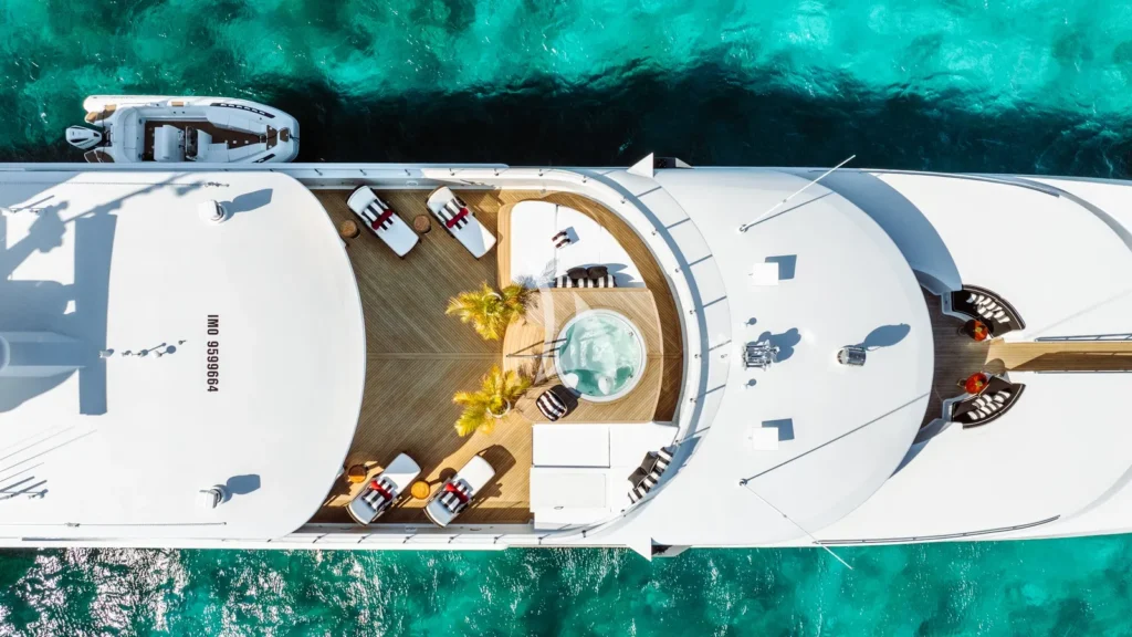 Sun deck aerial