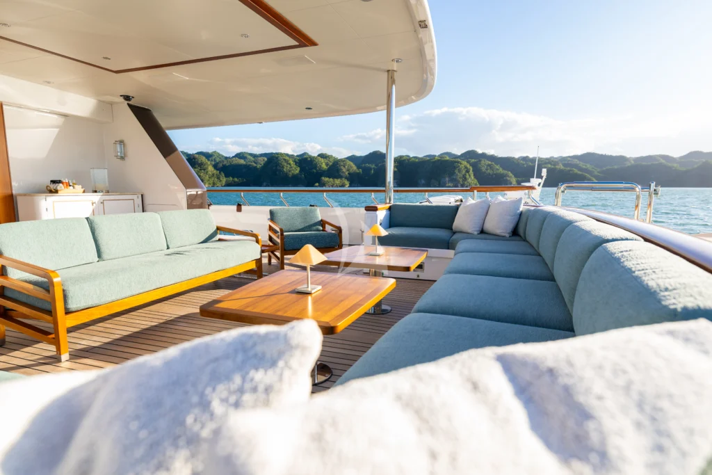 Main deck aft