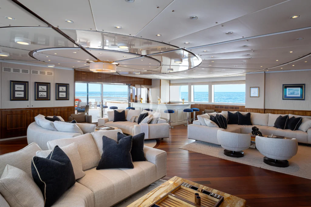 Upper - Deck Salon