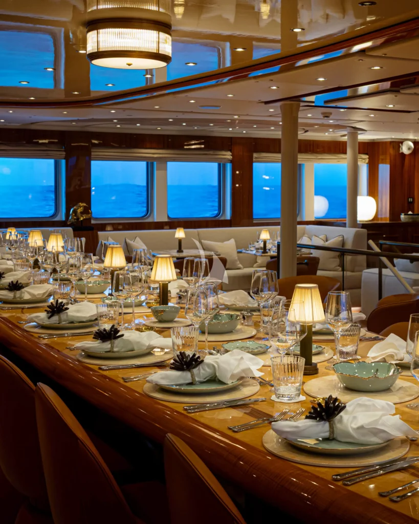 Main Deck - Dining Area