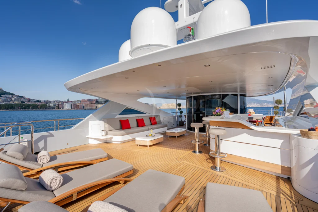 Flybridge, bar
