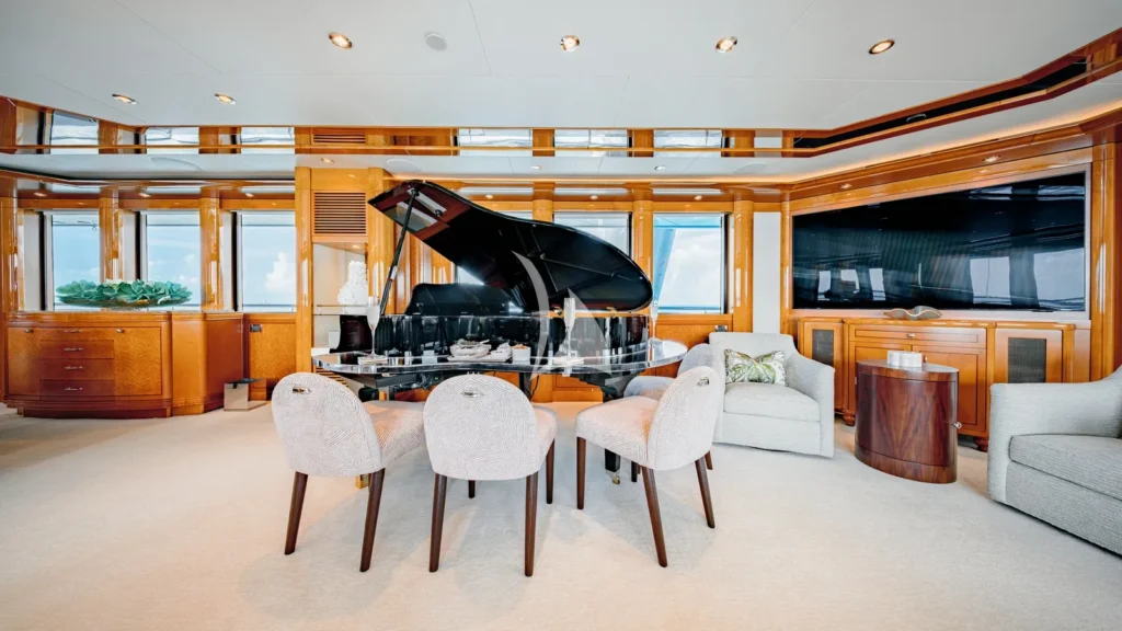 Main salon