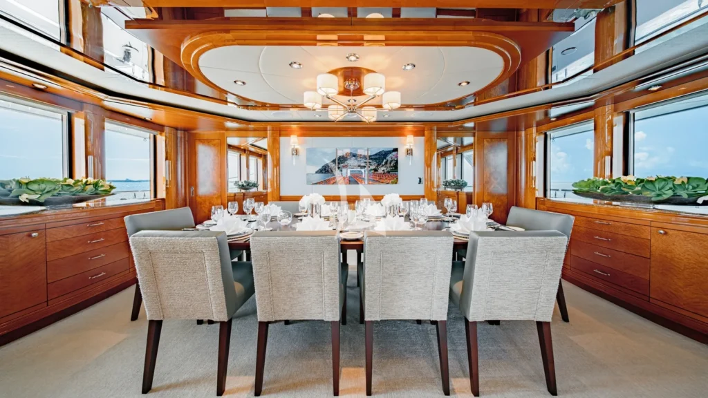 Main salon dining