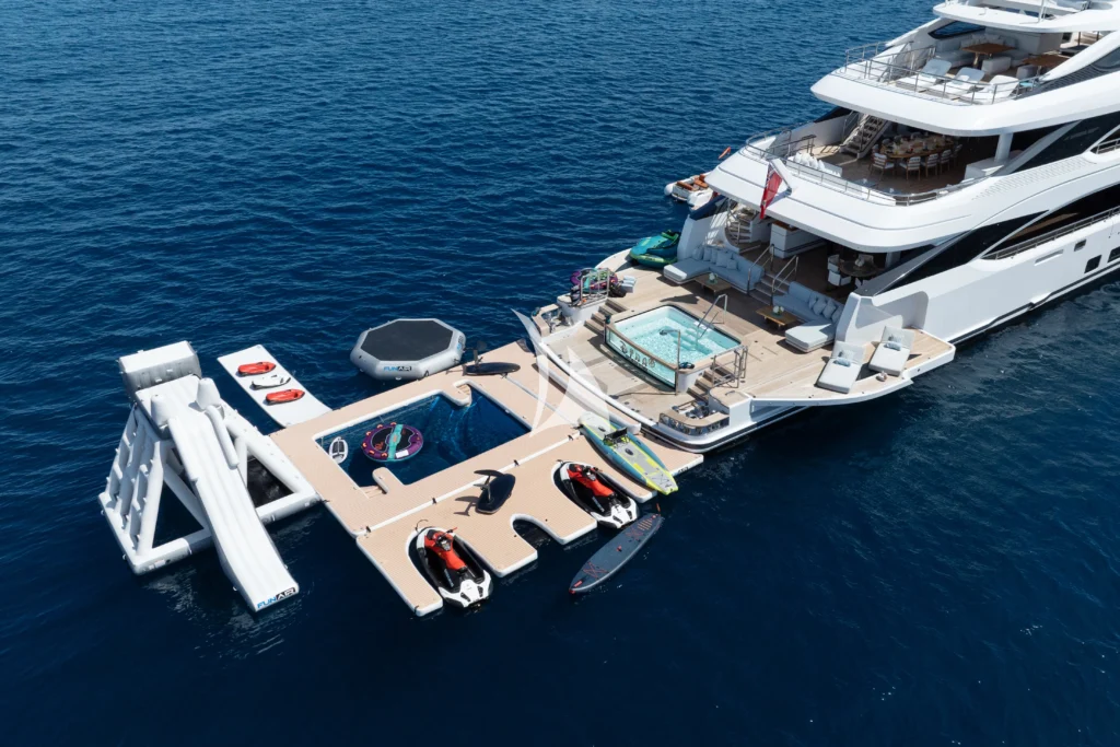 Dyna R Swim platform