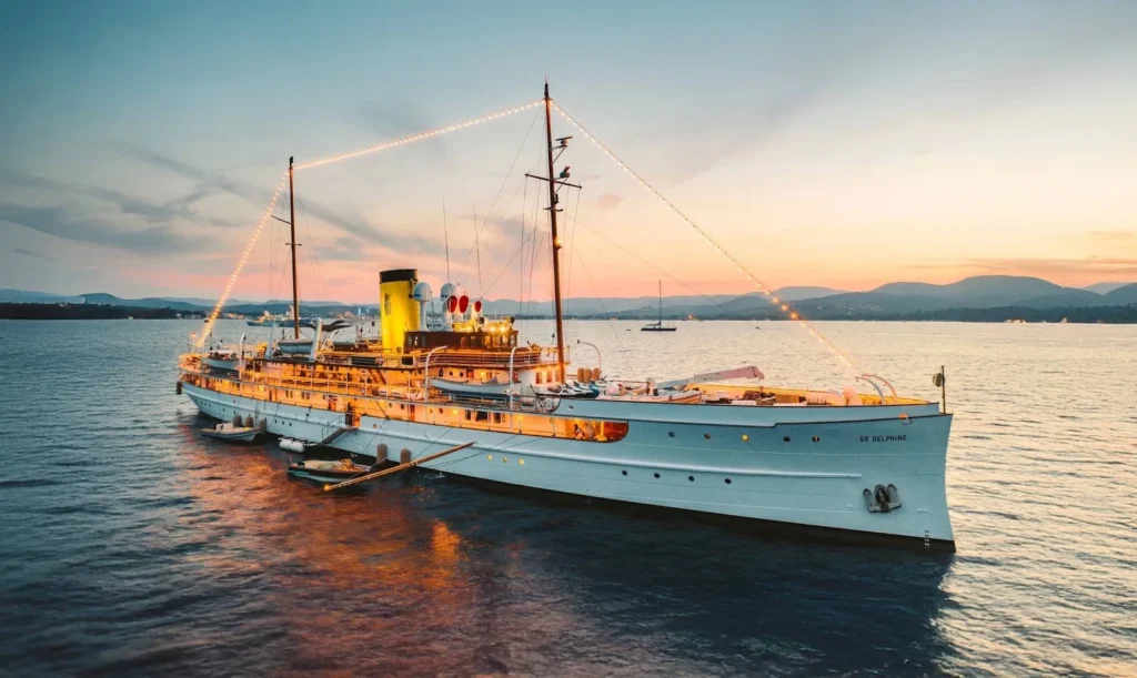SS DELPHINE