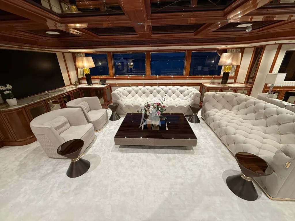 Main salon