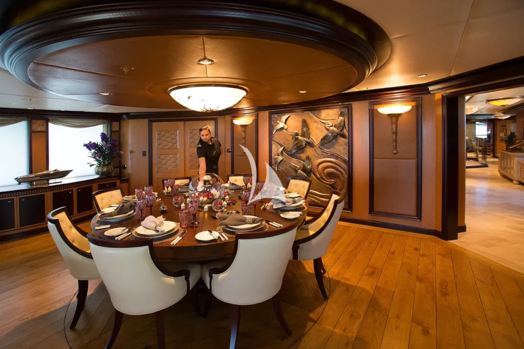 Main Deck Dining