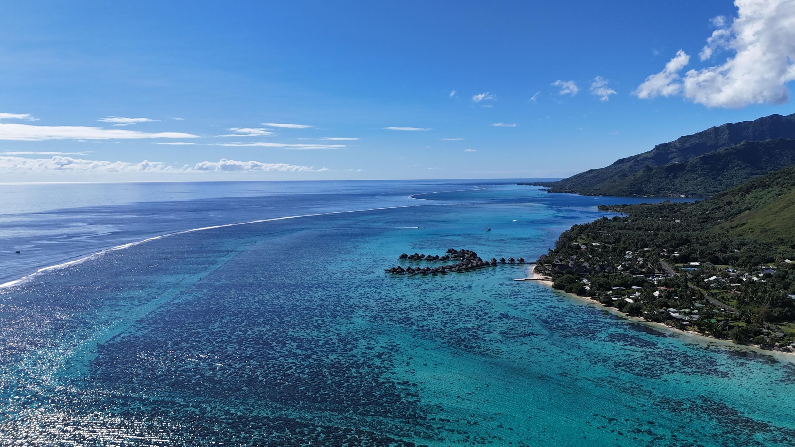 Coral lagoon and coastline in French Polynesia